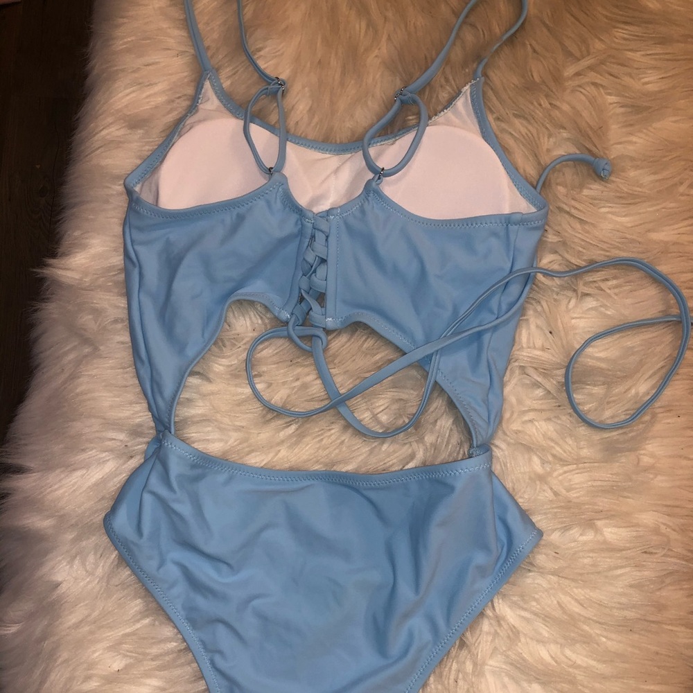 NWOT one piece cut out swimmy